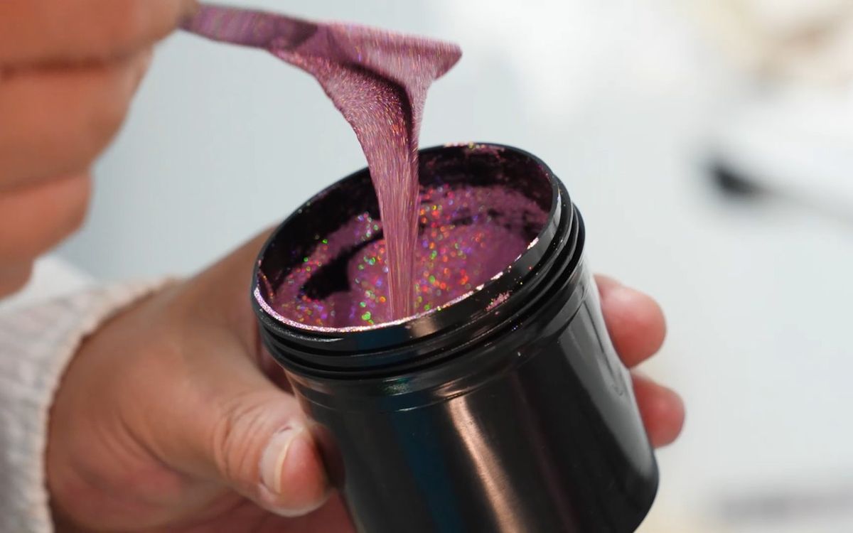 Eco-Friendly Press On Nails: Sustainable Materials & Green Packaging